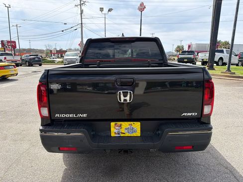 Used 2018 Honda Ridgeline Black Edition image 6