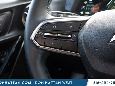 Used 2025 Chevrolet Equinox LT image 10