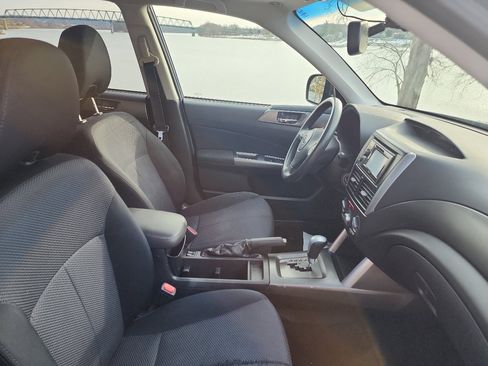 Used 2011 Subaru Forester 2.5X Premium image 13
