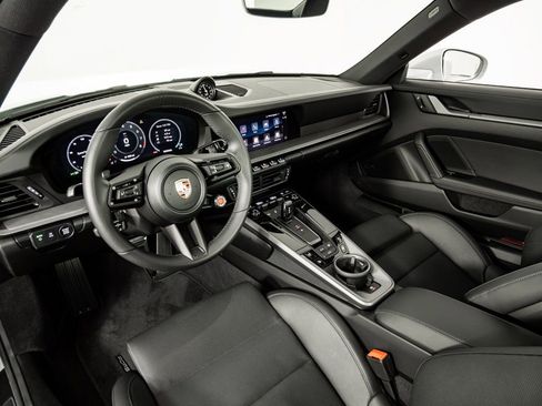 Certified 2026 Porsche 911 Carrera image 4