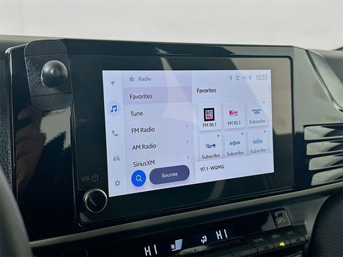 Used 2025 Toyota Camry SE image 17