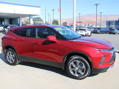 Used 2024 Chevrolet Blazer LT w/ LPO, Floor Liner Package image 9