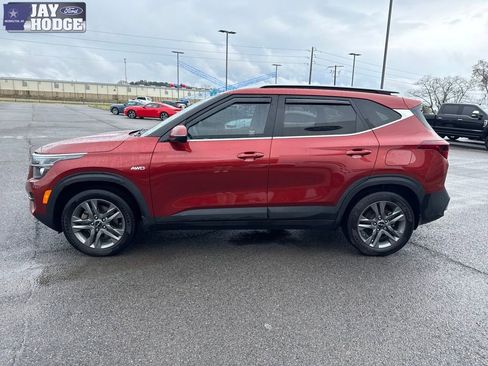 Used 2023 Kia Seltos S AWD/4WD image 3