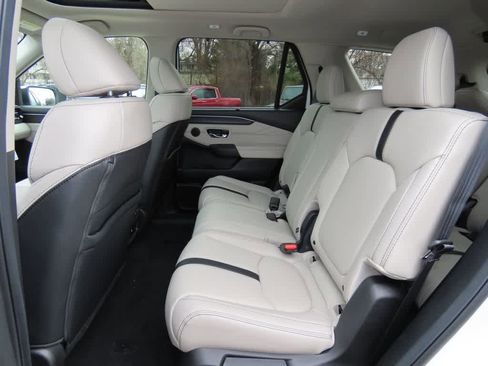 New 2026 Honda Pilot Touring image 17