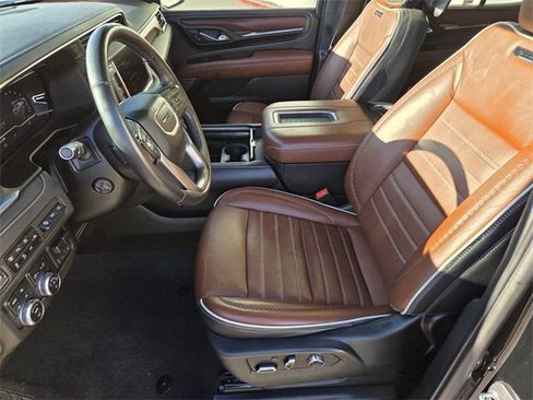 Certified 2023 GMC Yukon Denali Ultimate image 10