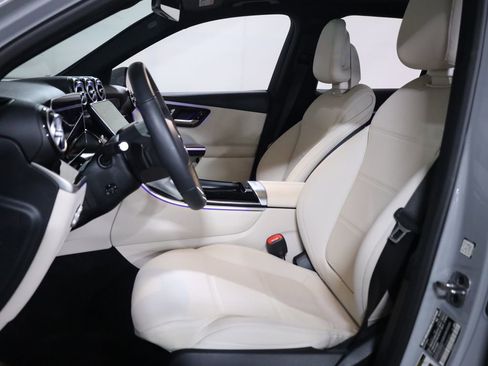 Used 2026 Mercedes-Benz GLC 300 4MATIC image 40