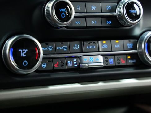 Used 2023 Ford Expedition Limited RWD image 20