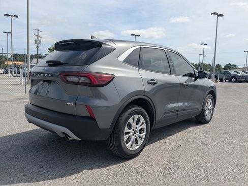 Certified 2023 Ford Escape Active w/ Tech Pack #2 AWD/4WD image 4