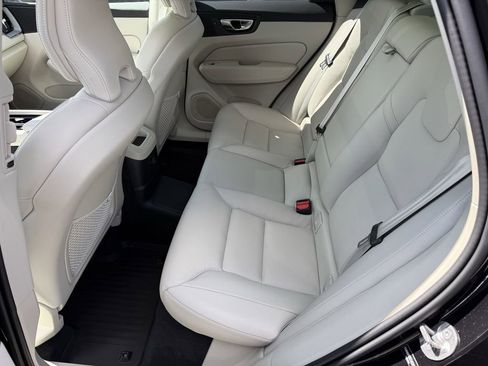 Used 2025 Volvo XC60 T8 Plus w/ Protection Package Premier image 11