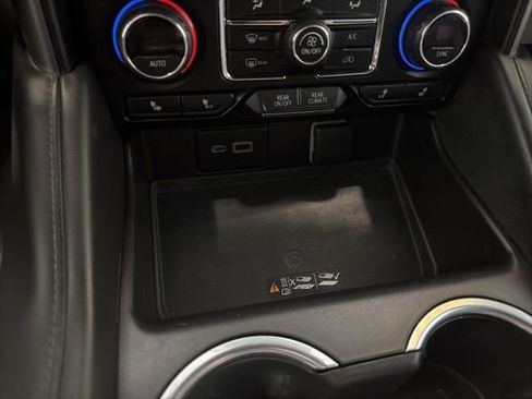 Used 2021 Chevrolet Tahoe LT w/ LT Signature Package image 31