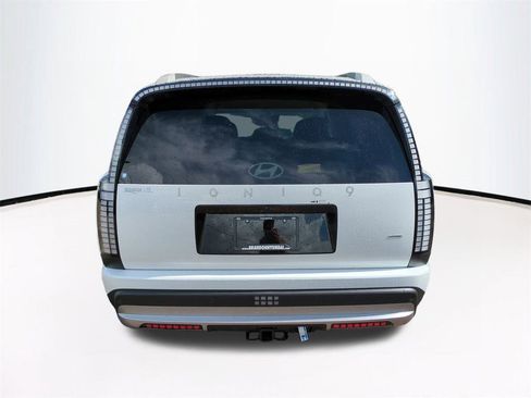 New 2026 Hyundai Ioniq 9 SE image 6