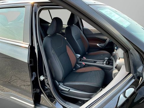 Used 2024 Nissan Kicks SR FWD image 27