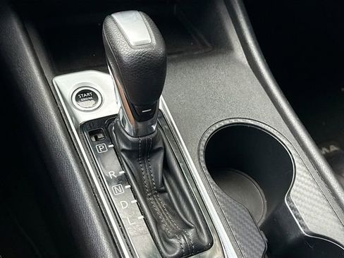 Used 2019 Nissan Altima 2.5 S FWD image 14