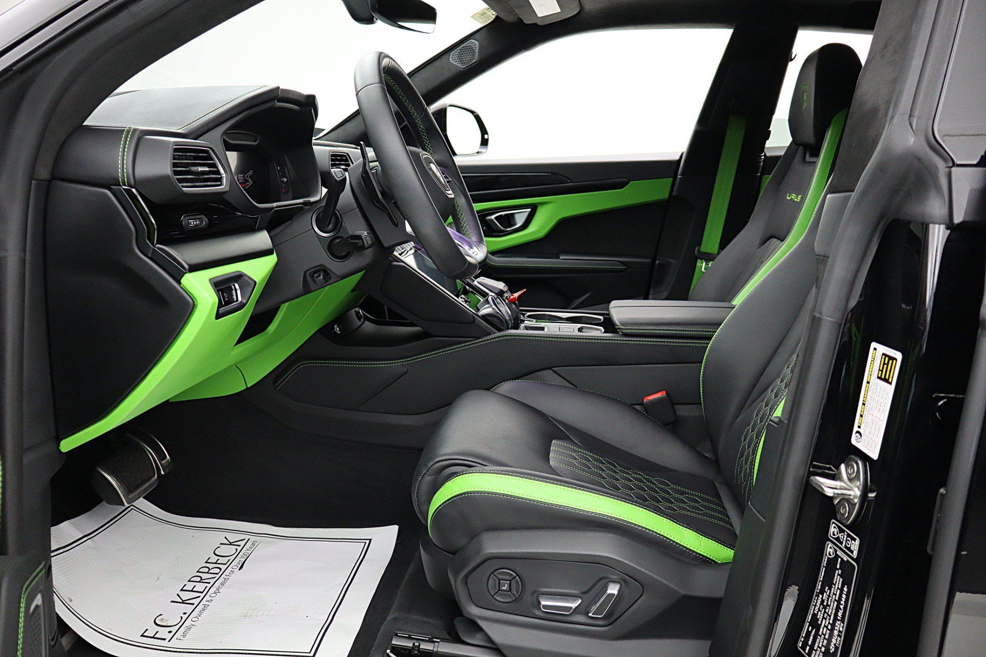 Used 2024 Lamborghini Urus S AWD/4WD image 49