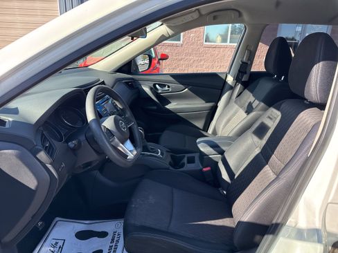 Used 2017 Nissan Rogue S w/ S Appearance Package image 12