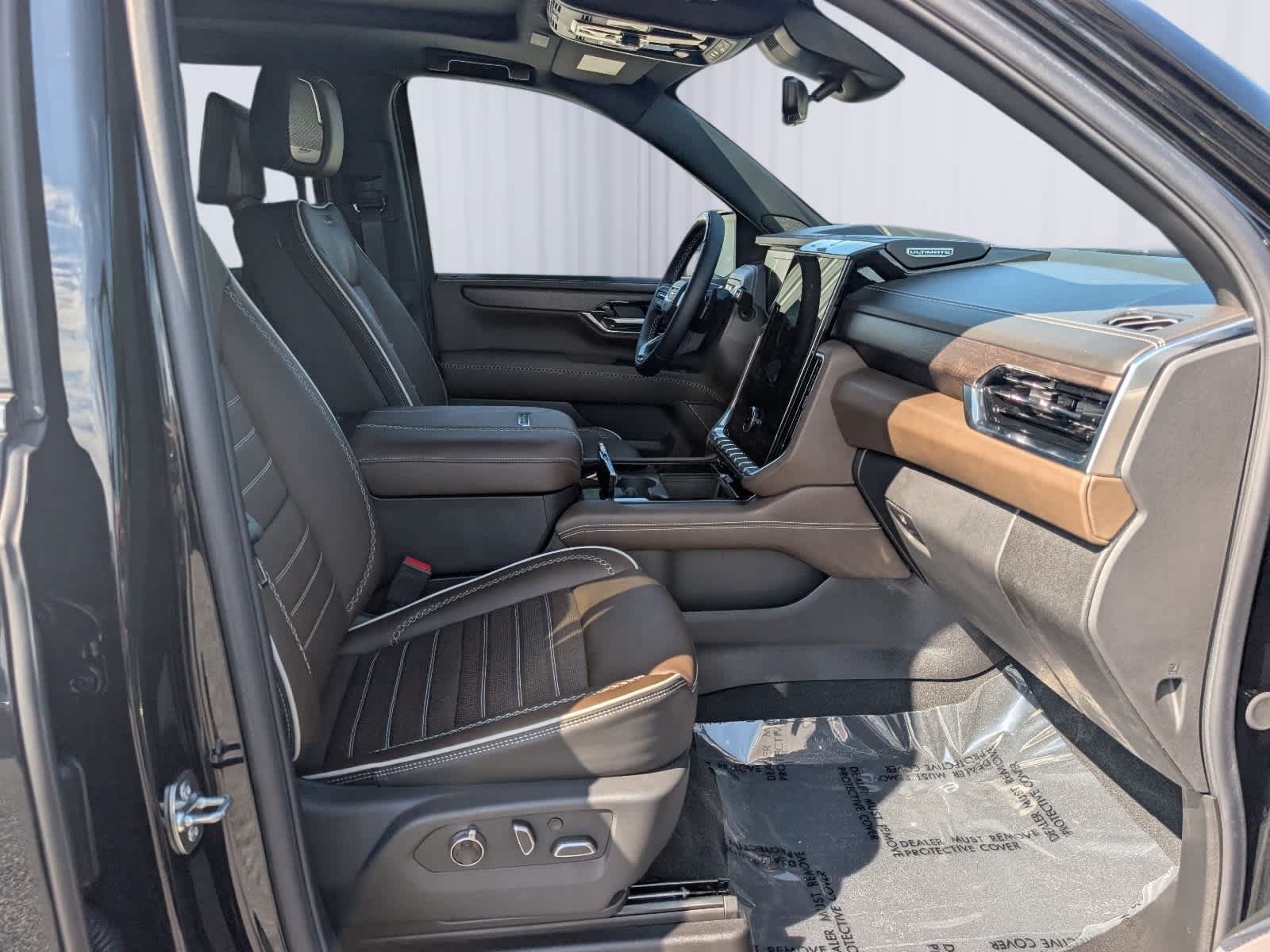 Certified 2026 GMC Yukon XL Denali Ultimate AWD/4WD image 12