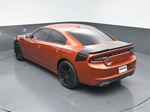 Used 2020 Dodge Charger SXT image 37