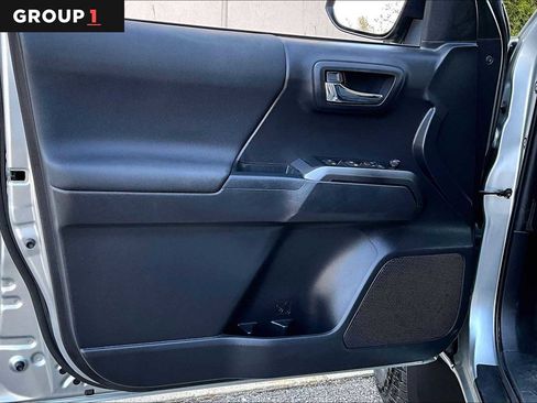 Used 2022 Toyota Tacoma TRD Off-Road w/ Technology Package AWD/4WD image 22