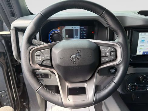 Used 2023 Ford Bronco Big Bend w/ Sasquatch Package AWD/4WD image 31