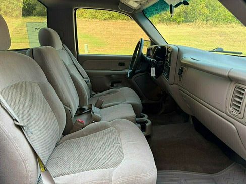 Used 2001 Chevrolet Silverado 1500 LS w/ Firm Ride Suspension Pkg RWD image 14