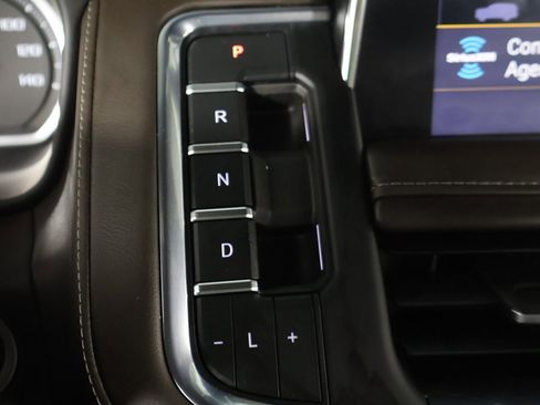 Used 2021 Chevrolet Suburban Z71 w/ Z71 Off-Road Package image 47