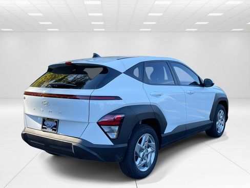 Used 2025 Hyundai Kona SE FWD image 6
