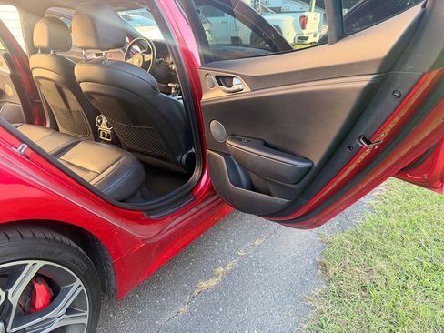 Used 2019 Kia Stinger GT1 RWD image 14