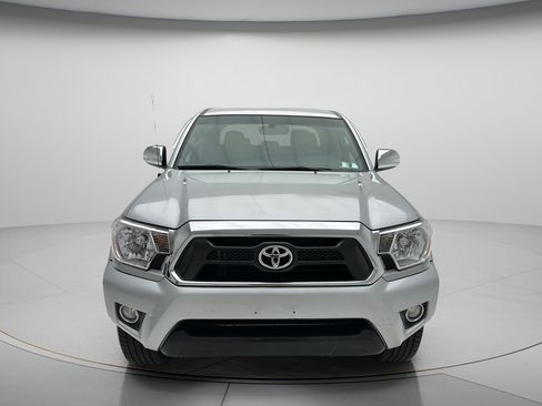 Used 2013 Toyota Tacoma 4x4 Double Cab w/ Limited Pkg image 2