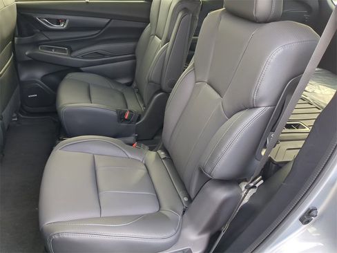 New 2025 Subaru Ascent Limited image 17