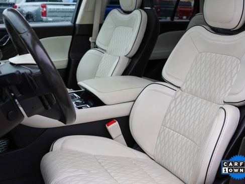 Used 2023 Lincoln Aviator Black Label w/ Class IV Trailer Tow Package image 13