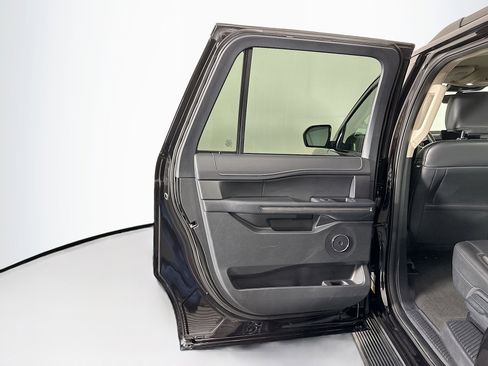 Used 2024 Ford Expedition Max XLT image 26