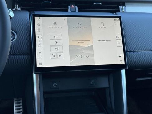 New 2026 Land Rover Discovery Sport Landmark AWD/4WD image 13