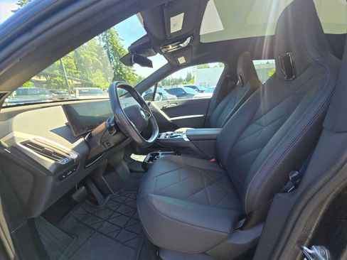 Used 2024 BMW iX xDrive50 w/ Premium Package AWD/4WD image 20