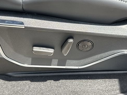 New 2025 Ford F250 Platinum image 52
