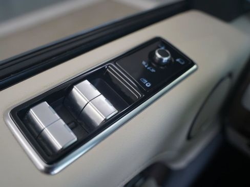 Used 2020 Land Rover Range Rover HSE AWD/4WD image 28