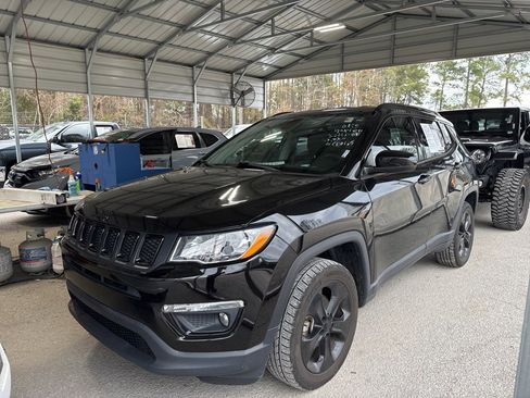 Used 2019 Jeep Compass Altitude image 2