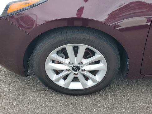 Used 2017 Kia Forte LX w/ LX Popular Package image 34