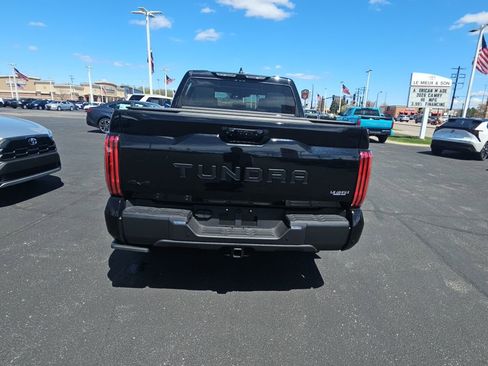 Used 2024 Toyota Tundra Limited AWD/4WD image 4