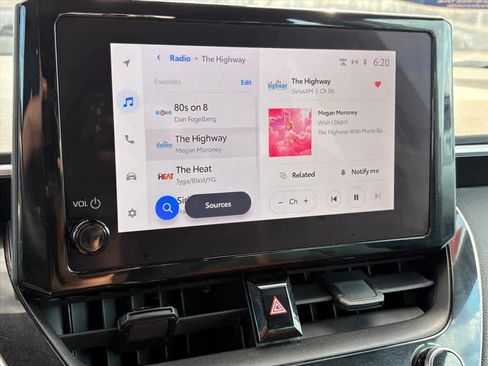 Used 2024 Toyota Corolla SE image 14