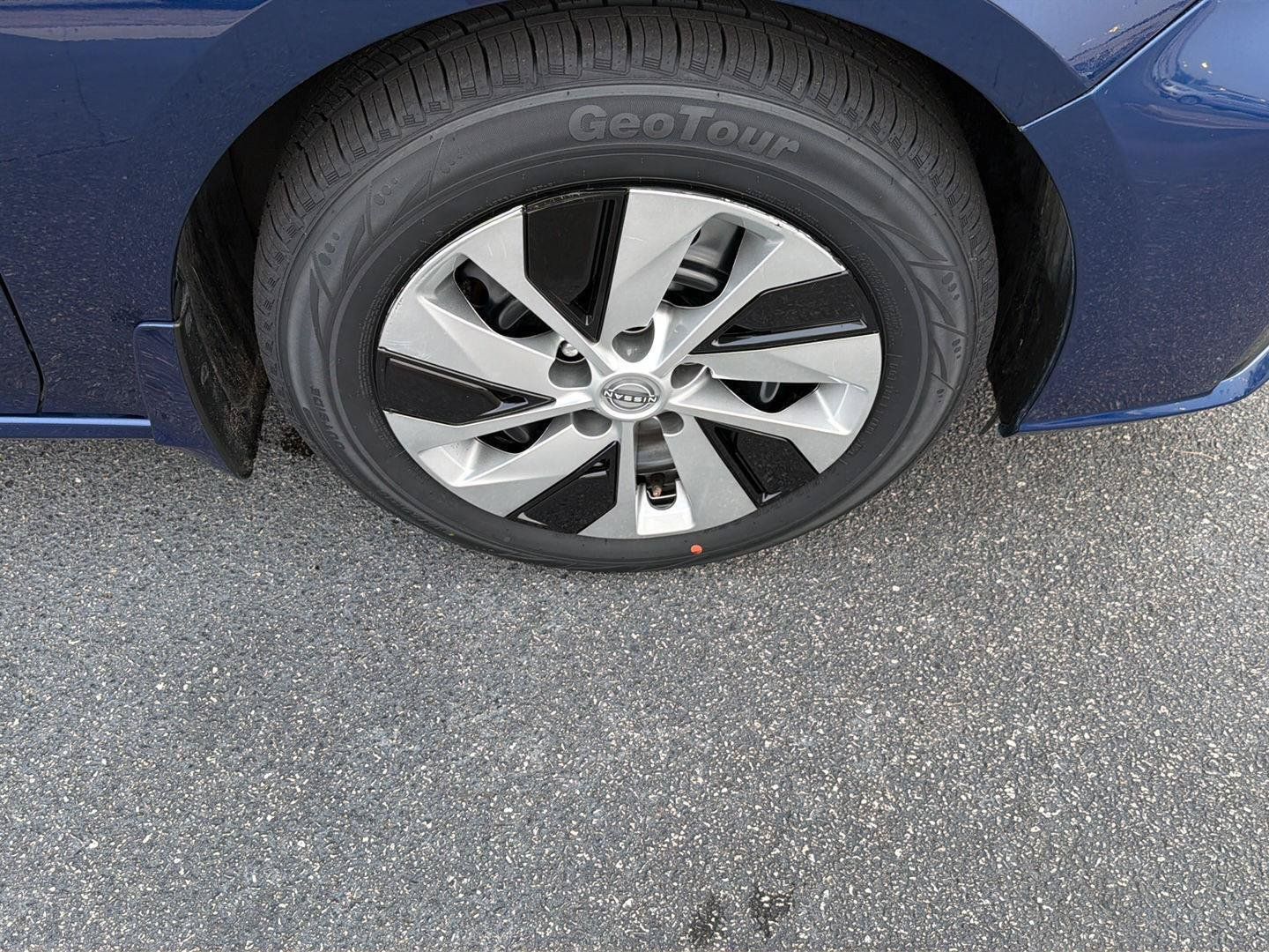 Used 2024 Nissan Altima 2.5 S FWD image 38