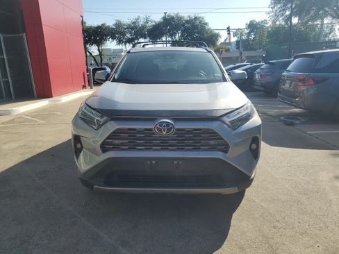 Used 2022 Toyota RAV4 Limited FWD image 8