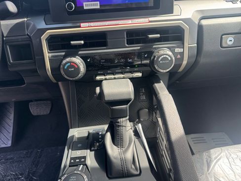 New 2026 Toyota Tacoma SR5 AWD/4WD image 11
