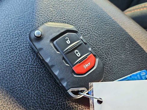 Used 2023 Jeep Gladiator Mojave image 47