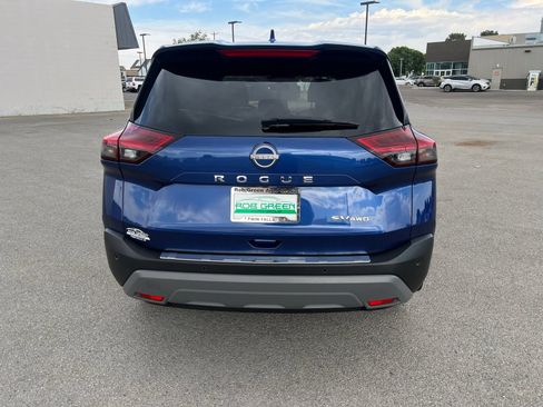 Used 2023 Nissan Rogue SV AWD/4WD image 4