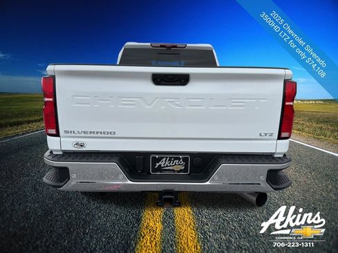 Used 2025 Chevrolet Silverado 3500 LTZ w/ LTZ Premium Package image 9