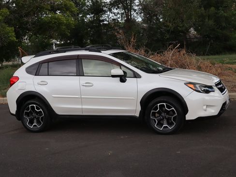 Used 2013 Subaru Crosstrek 2.0i Limited AWD/4WD image 2