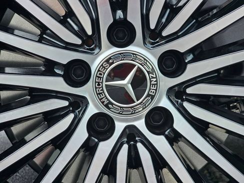 New 2026 Mercedes-Benz GLC 300 image 11