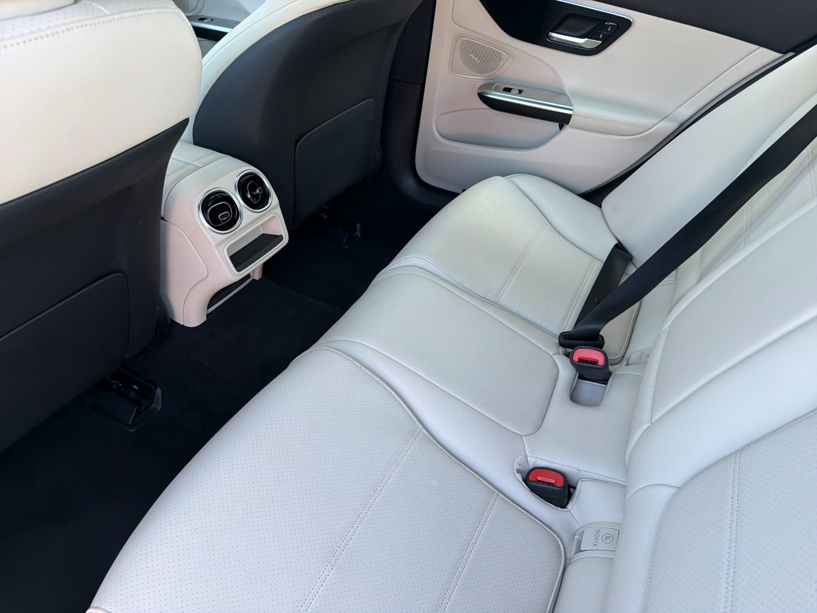 Used 2025 Mercedes-Benz C 300 4MATIC Sedan image 14