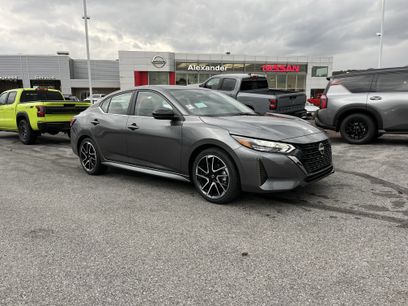 New 2025 Nissan Sentra SR w/ Trunk Package