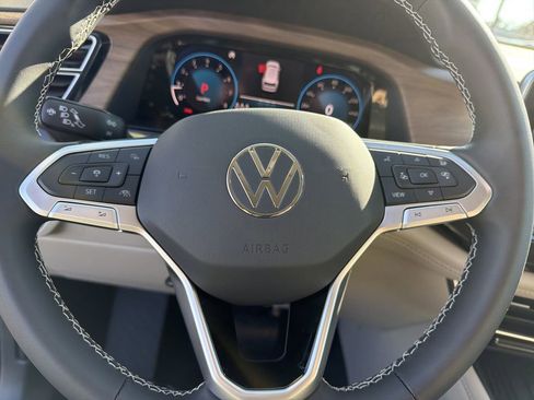 New 2026 Volkswagen Atlas SE image 22